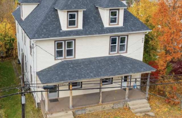 315 Summerhill Avenue photos photos