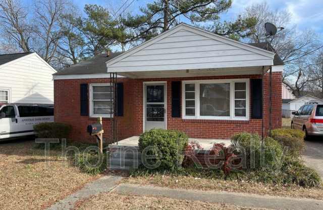 1009 Russell Street - 1009 Russell Street, Rocky Mount, NC 27803