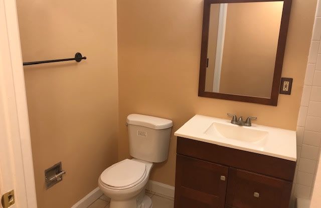2425 14th Street NW, Unit# 100 Gallery 4