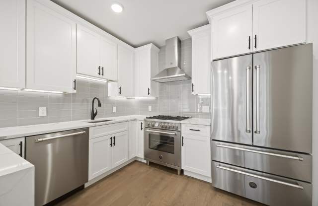 525 JACKSON ST photos photos