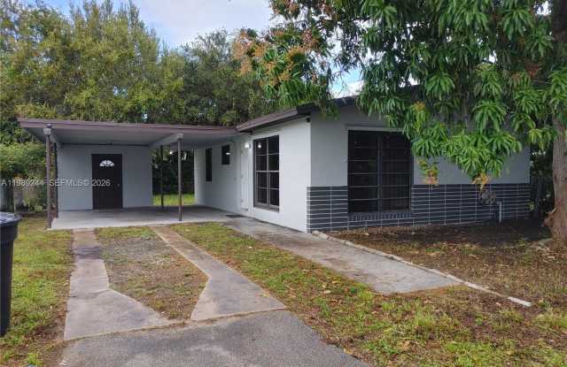 1501 NE 151st Ter photos photos