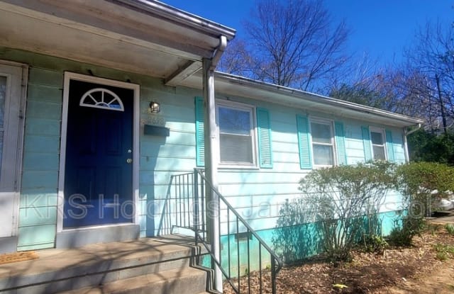 2698 Byron St - 2698 Byron Street, East Highland Park, VA 23223