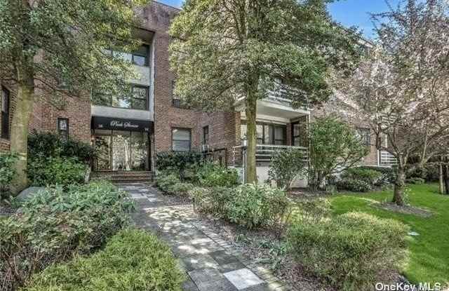 14-16 Stoner Avenue - 14-16 Stoner Avenue, Great Neck Plaza, NY 11021