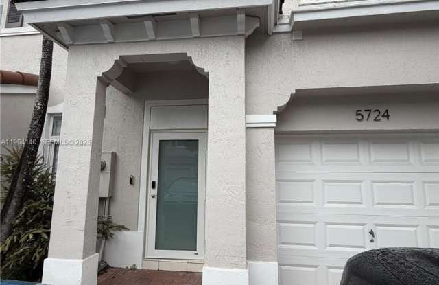 5724 NW 112th Pl photos photos