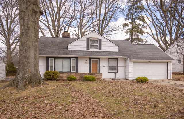 Spacious 3 bedroom/2 bath Cleveland Hts single family house! photos photos