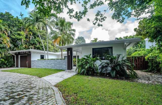 1825 Alamanda Dr Gallery 4