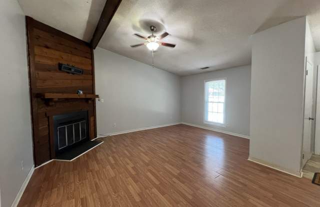 Cozy 3 Bedroom, 1.5 Bath Home in Brynn Marr Gallery 4