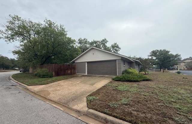 Incredible 3 bed 2 bath home with covered patio Gallery 3
