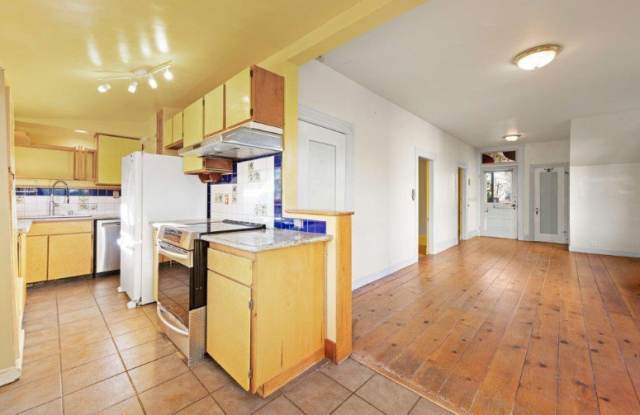 1726 Parker St # 1 photos photos