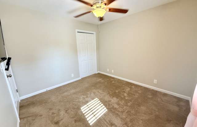 661 Tupelo Ln Unit 16-B Gallery 3