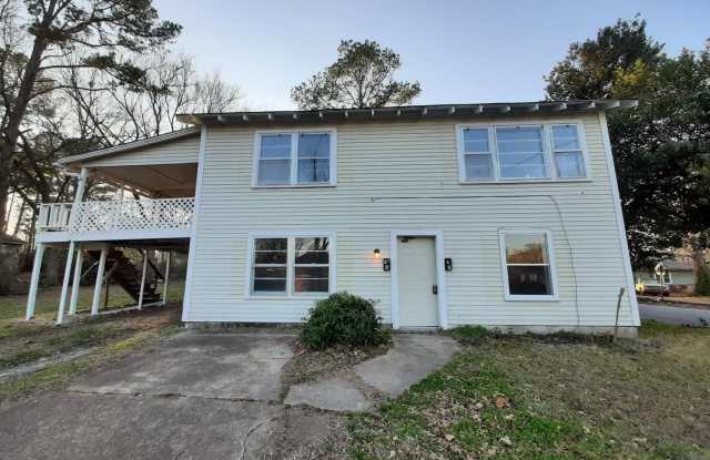 2 Br/1 Ba Vertplex, 609 Oak St. B in Searcy ($720/mo, water-garbage incl.) photos photos
