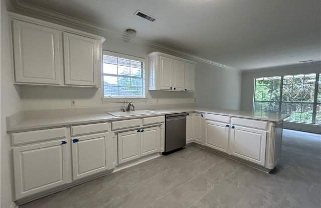 1826 N Glenbrook Place Gallery 2