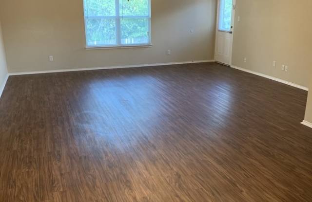856 Robinson Court Gallery 2