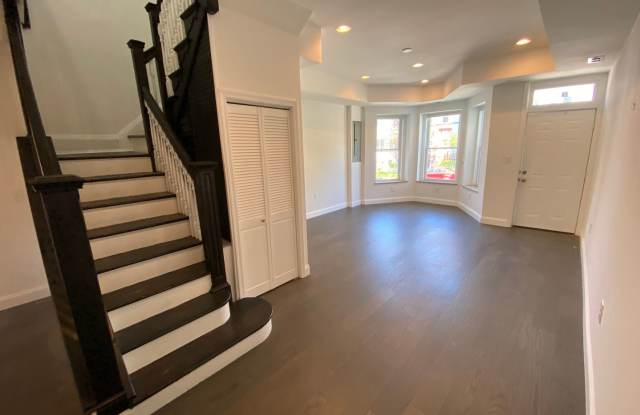 23 Q Street, NE Gallery 2