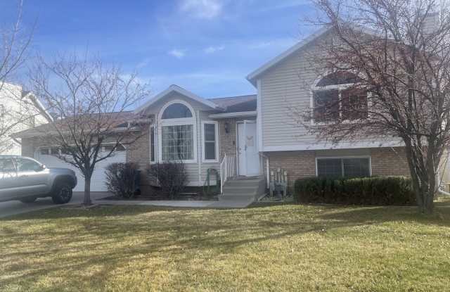 758 New England Dr photos photos