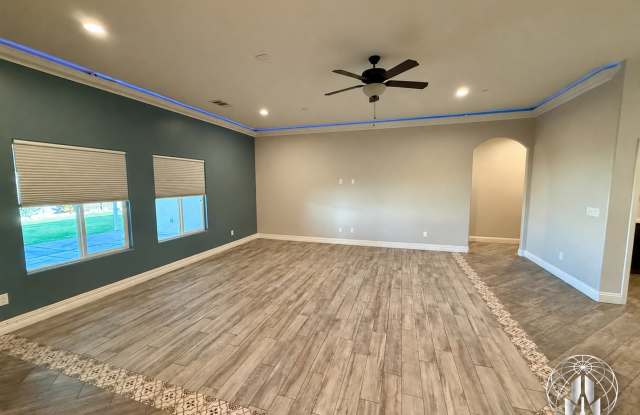 Beautiful 4 Bed/3 Bath Home in NE Bakersfield W/ Paid Solar, RBP & Deposit Alternative Option Gallery 4