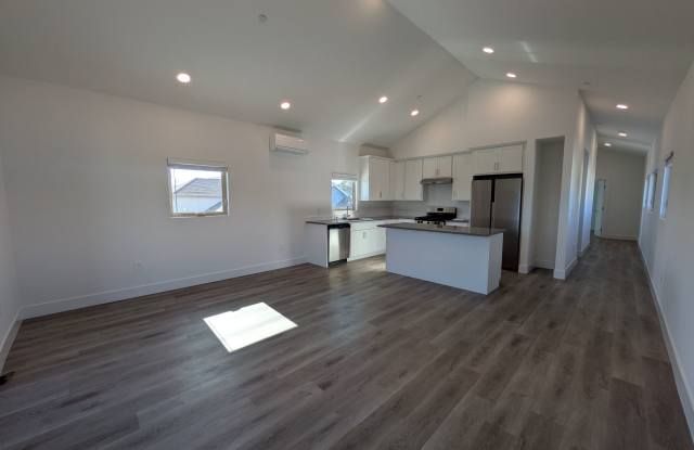 312 S Halcyon Rd photos photos