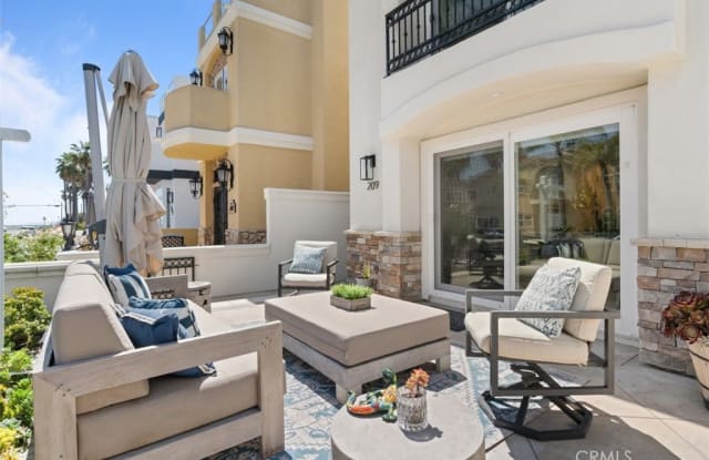 209 18th Street - 209 18th Street, Huntington Beach, CA 92648