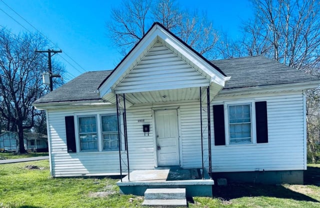 1512 Whatley Street - 1512 Whatley Street, Columbia, TN 38401
