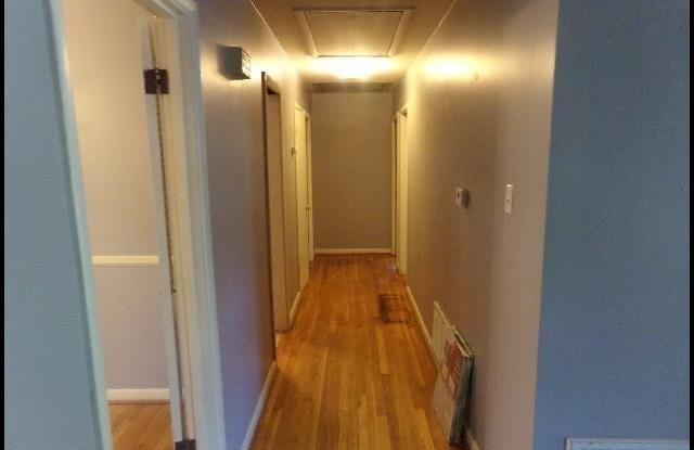 7518 F Street Gallery 4