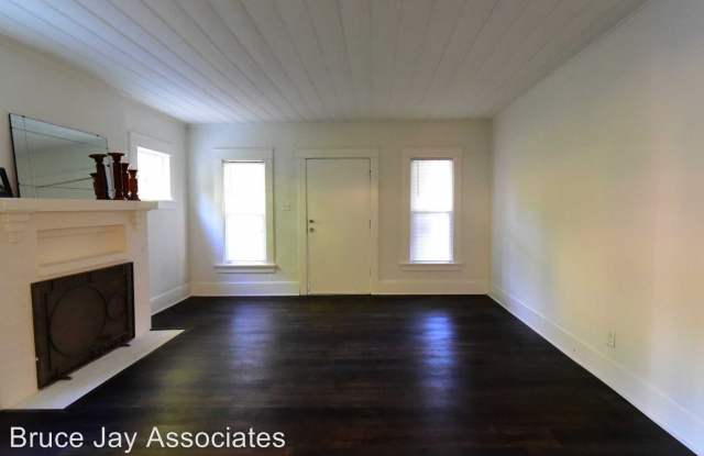 1307 N Coronado St. Gallery 4