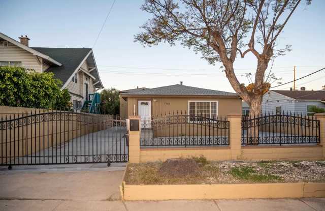 1309 E 1st St photos photos 1309 E 1st St photos photos