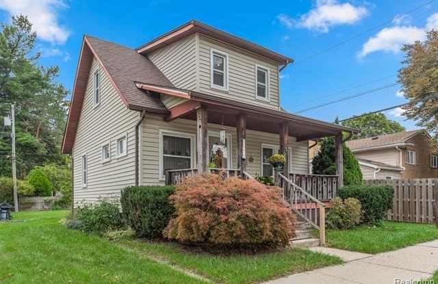 2526 PARDEE Avenue Gallery 2