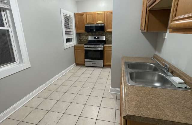 1402 N Harding ave 2 photos photos