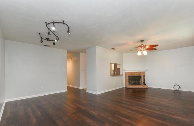 2046 Gardenbrook Lane Gallery 2