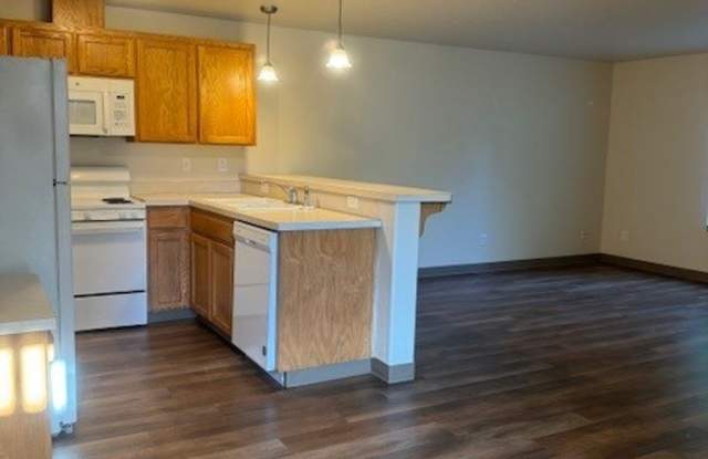 FREE MONTH OF RENT - 3x1.5 House on Browning photos photos