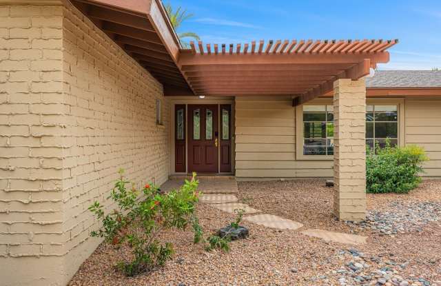 5901 E Cactus Wren Gallery 3