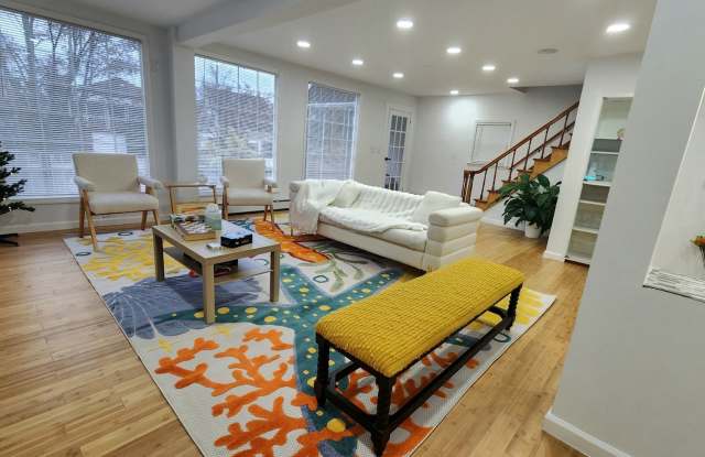 Spacious 5BR House in Long Beach photos photos