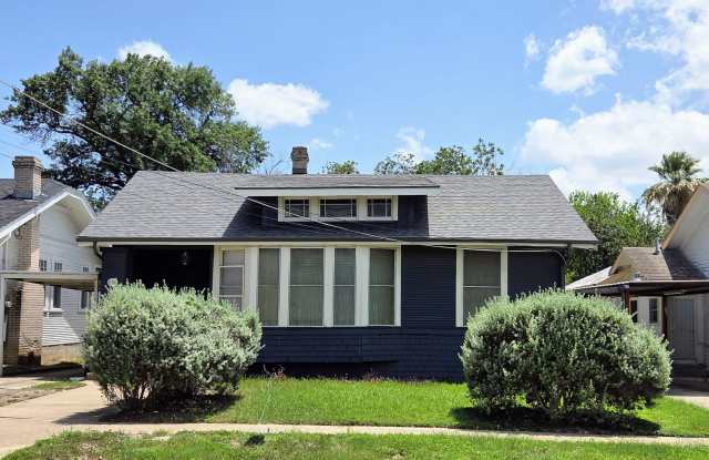 Midtown Charm with a Modern Touch photos photos