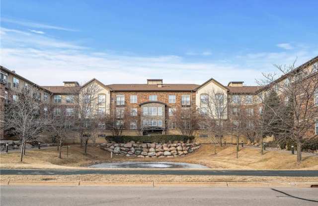 Sparkling 2 Bedroom Condo in Southwest Station with Fabulous Amenities and Underground Parking! photos photos