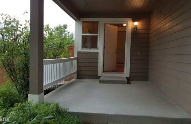 8743 S Redwing Ave - 8743 South Redwing Avenue, Highlands Ranch, CO 80126