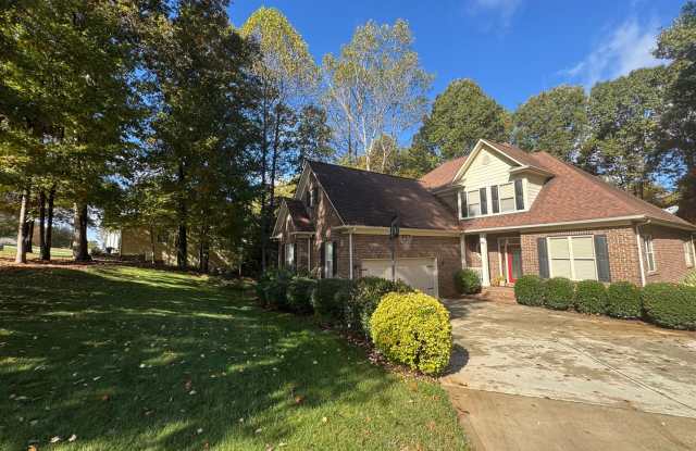 Elegant Full-Brick Estate 4 bedroom/2.5 bathroom - 689 Presbyterian Road, Iredell County, NC 28115