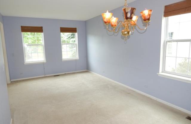2770 Moraine Valley Road Gallery 2