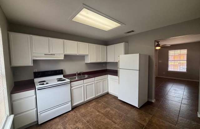 2255 N. VETERANS BLVD photos photos