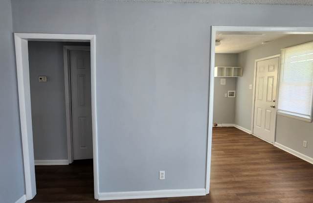 713-B Eva Circle Gallery 3