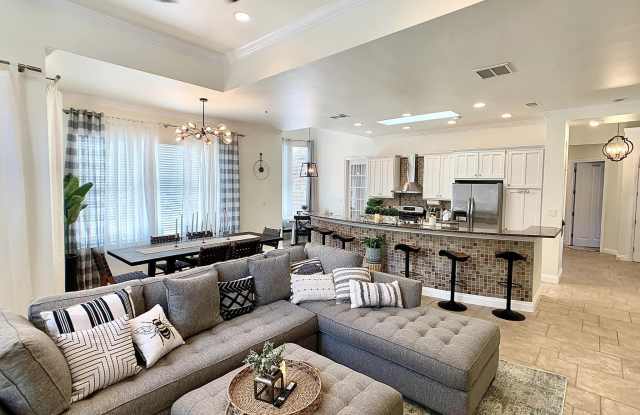 50 Serena Vista photos photos