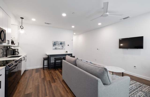 2165 GABRIELS Gabriels Pl Gallery 4