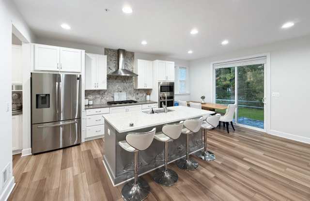 220 RED OAK RIDGE Place Gallery 3