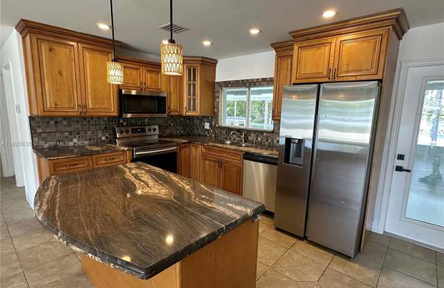 4830 Southwest 41st Avenue photos photos