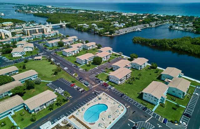 210 Horizons 208 E photos photos