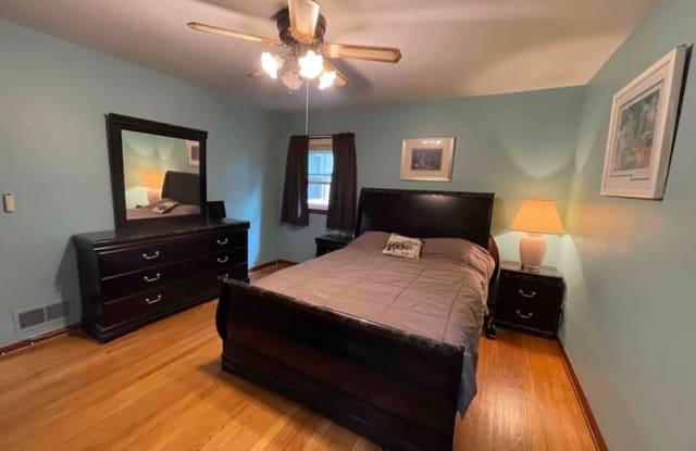 909 Baltimore Ave. - 909 Baltimore Avenue, Roselle, NJ 07203 909 Baltimore Ave. - 909 Baltimore Avenue, Roselle, NJ 07203