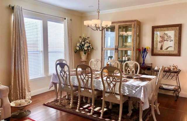 4445 Avebury Drive Gallery 3