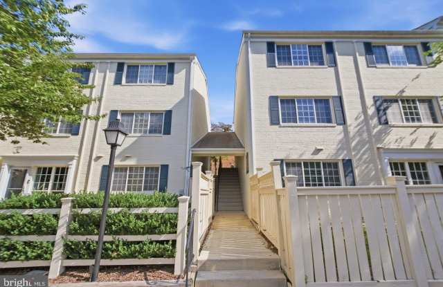 1407 N VAN DORN Street NW Gallery 2