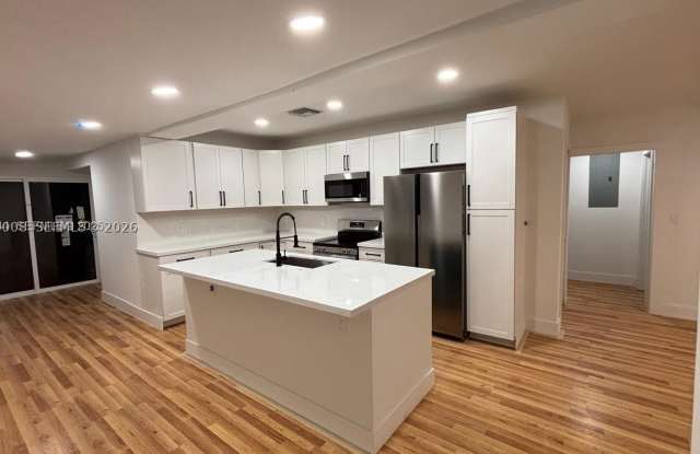 4147 NW 23rd Ct Gallery 2