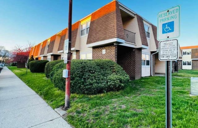 19 FLORENCE TOLLGATE PLACE - 19 Florence Tollgate Place, Florence, NJ 08518