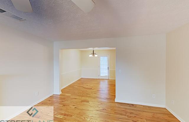 240 Glazier Farms Way Gallery 3